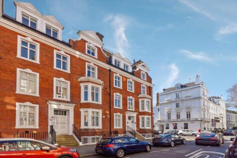 Lennox Gardens,
Knightsbridge, SW1X