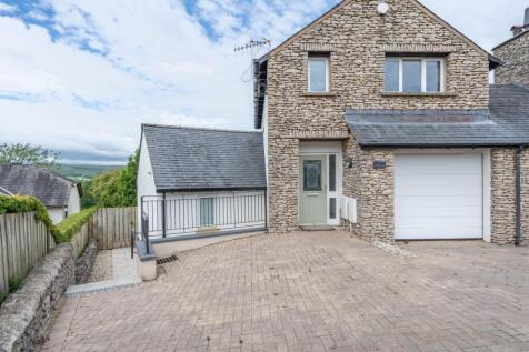 Lowgate, Levens, LA8