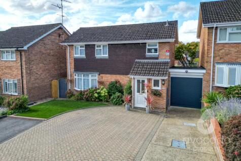 Oldbury Close, Frimley, Camberley, Surrey, GU16 8XT
