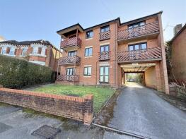 Flat 7, 62 Riverbourne Court, Whitworth Crescent, Southampton SO18 1GD