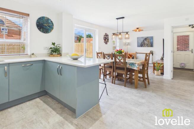 4 bed Detached for sale Image 2