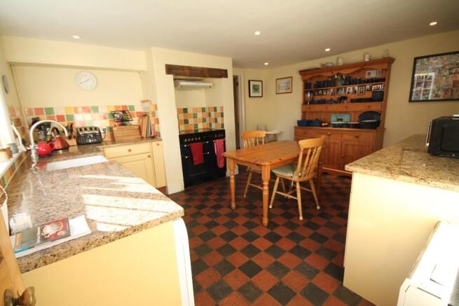 Kitchen/Breakfast