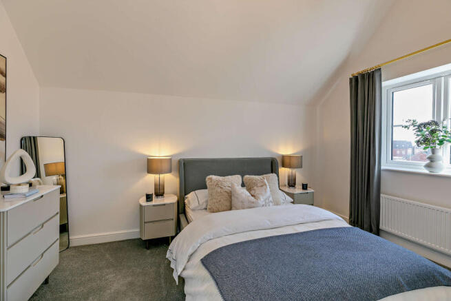 4 bed Link Detached House for sale Image 12