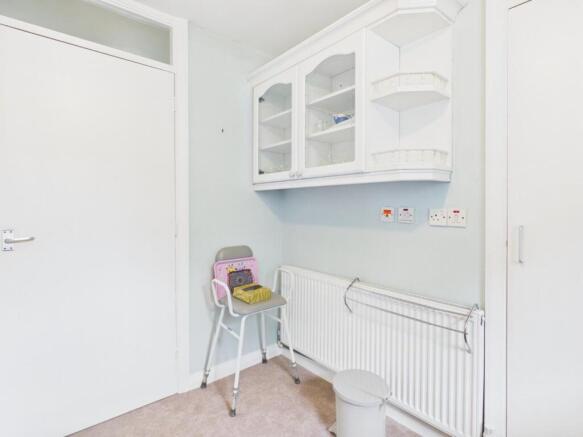 2 bed Flat for sale Image 6