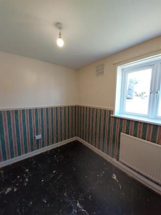 2 bed Flat to rent Image 4