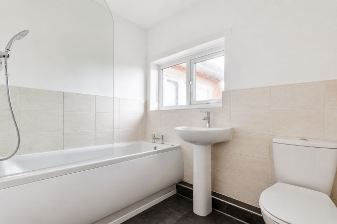 3 bed Terraced to rent Image 7