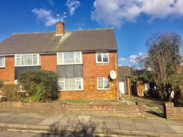 11, Gerrards Close, London N14 4RH