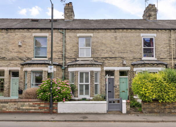 2 bed Terraced for sale in york