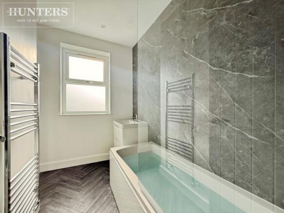 2 bed Terraced to rent Image 9
