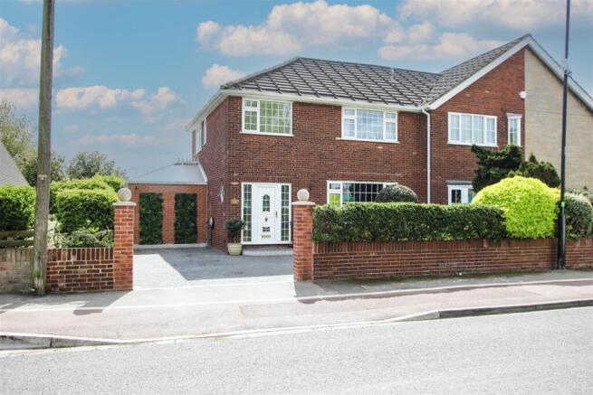 3 bed Semi-Detached for sale Image 7