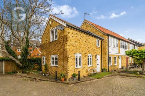 High Street, Ewell, KT17