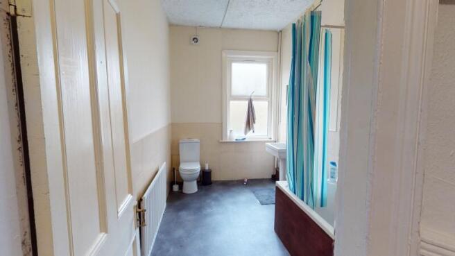 8 bed Terraced to rent Image 6