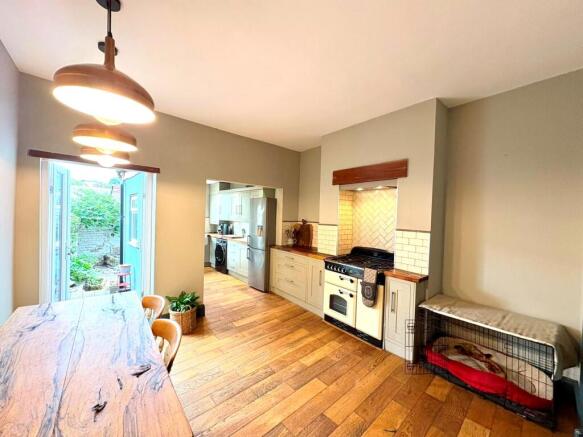 3 bed House to rent Image 3