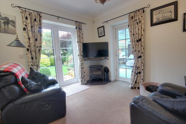 4 bed Detached for sale Image 12