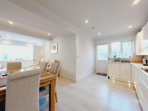 Kitchen/Dining/Lounge Room