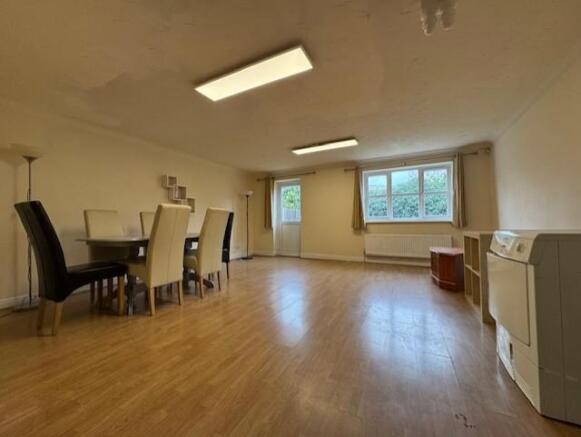 35m2 Living/Dining Room