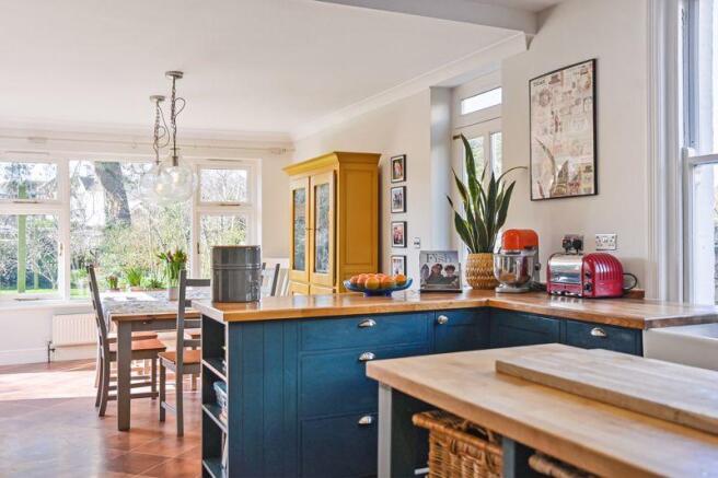 Kitchen/breakf...