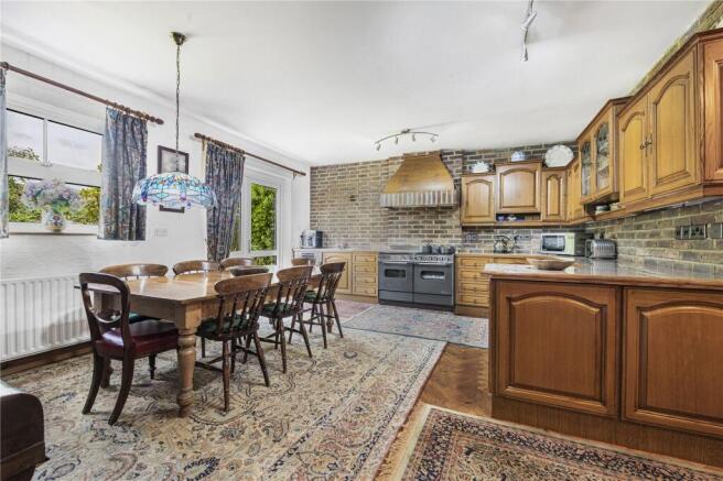 Kitchen/Breakfast Rm