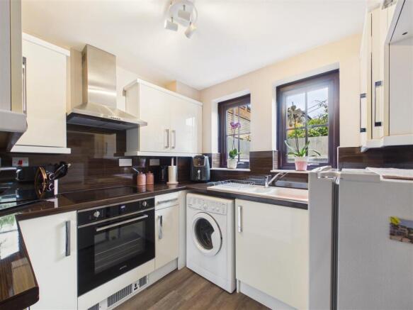 2 bed Terraced for sale Image 4