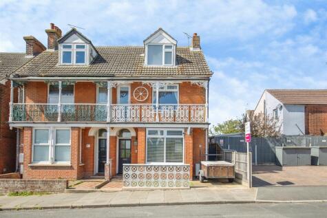Beach Road, Harwich