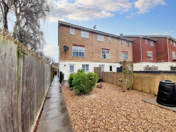 Rear garden Refurb 5 new.jpg