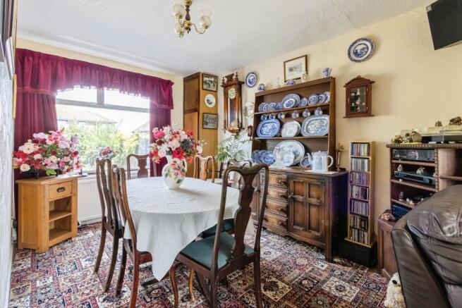 3 bed Semi-Detached for sale Image 6