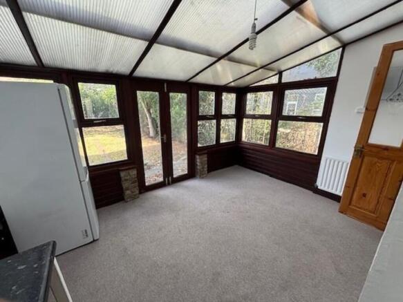 18680_34154773_IM...