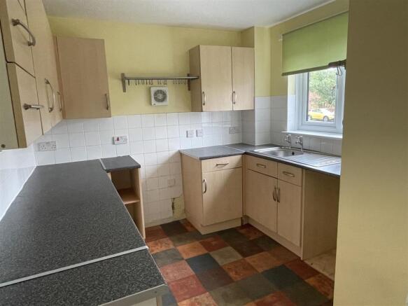 Kitchen: