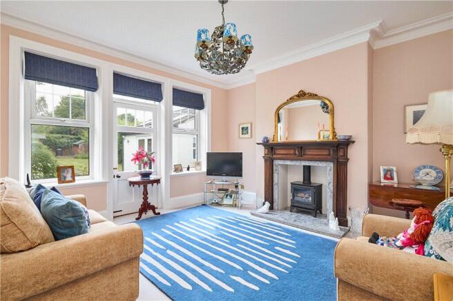4 bed Semi-Detached for sale Image 5