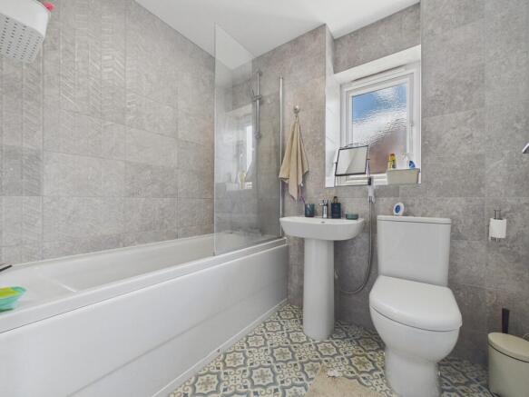4 bed Semi-Detached for sale Image 12