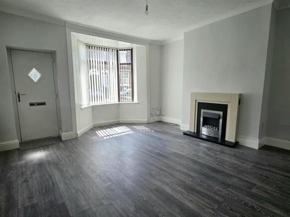 3 bed Terraced for sale Image 2