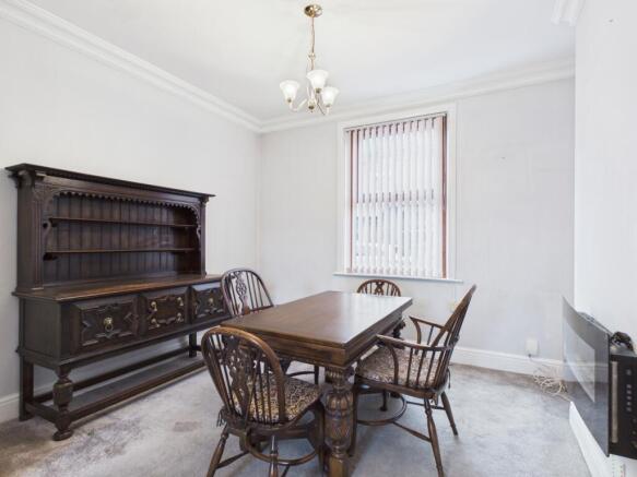 CAM02313G0-PR0104-STILL001