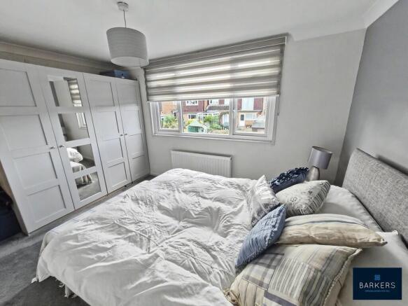 4 bed Semi-Detached for sale Image 10