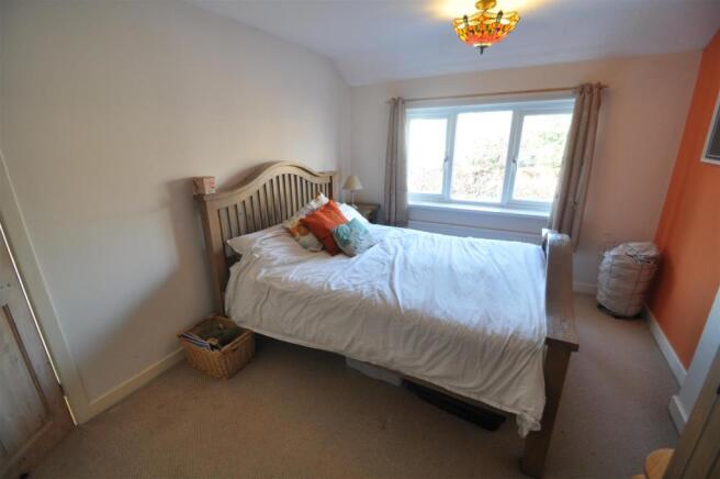 bed1.JPG