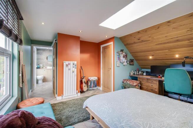 3 bed Detached for sale Image 12