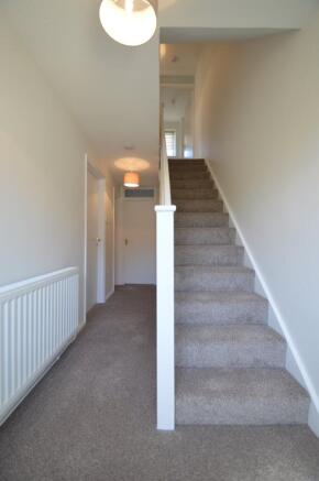 2 bed Terraced to rent Image 5