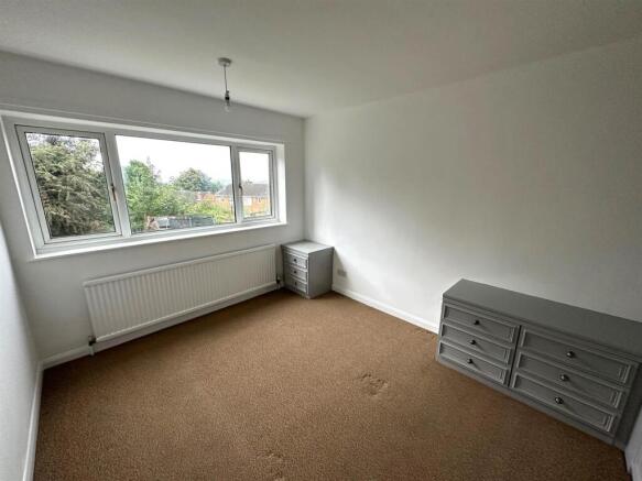 3 bed Detached to rent Image 9