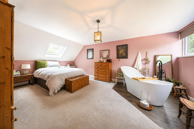 3 bed Detached for sale Image 4
