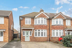 98, Gaston Way, Shepperton TW17 8EY