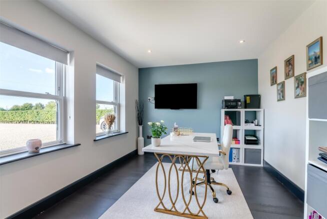 4 bed Equestrian Facility for sale Image 9