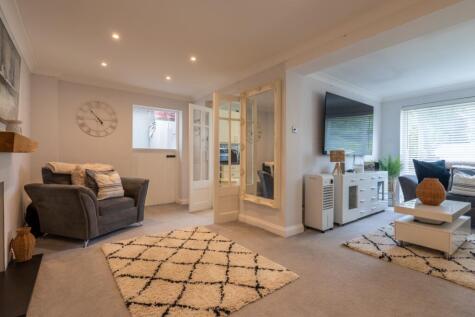 Irvine Road, Higham, Rochester, Kent, ME3 7AA