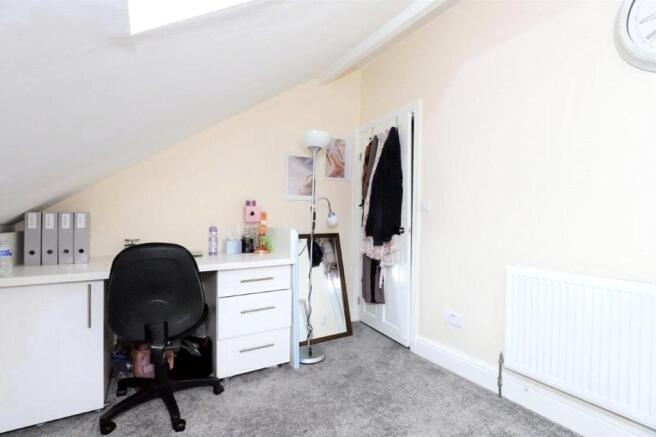 2 bed Flat for sale Image 11