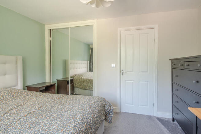 2 bed Town House for sale Image 10