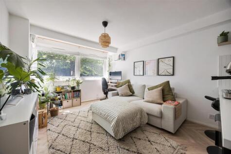 Queenswood Gardens, Wanstead