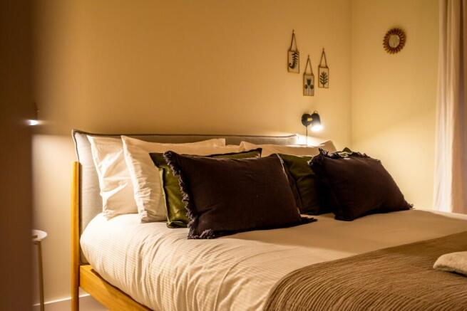 1 bed Ground Flat to rent Image 6