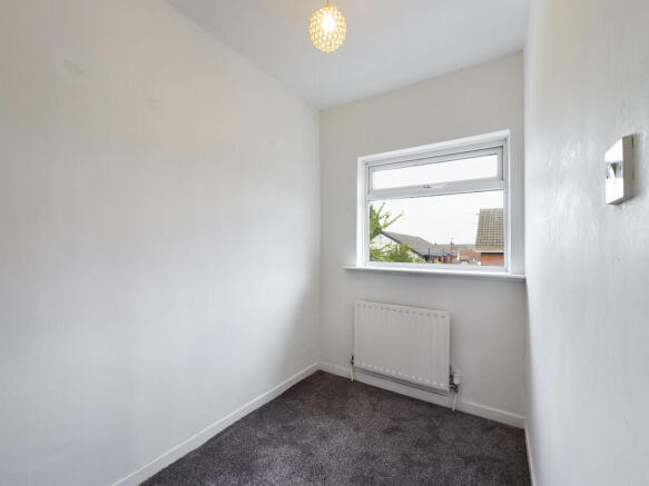 2 bed End of Terrace to rent Image 10