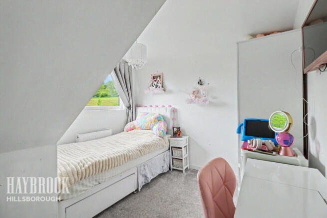 3 bed Semi-Detached for sale Image 11
