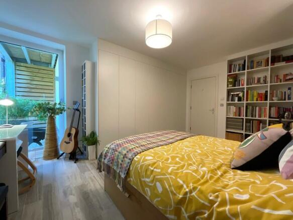 Photo 9