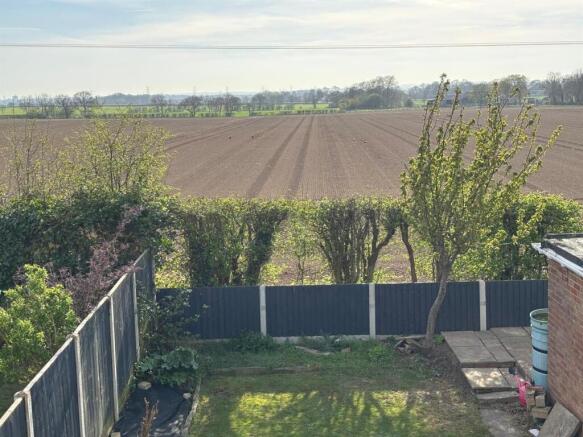 3 bed Semi-Detached Bungalow for sale Image 8