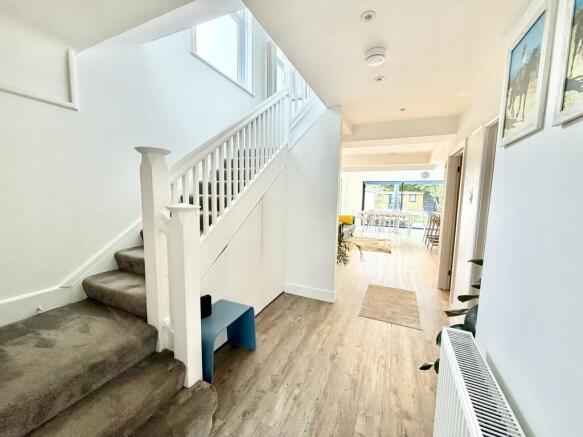 Clarendon Close, Broadstone photo 5